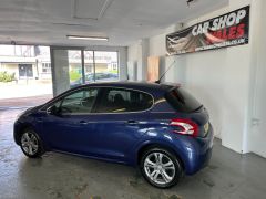 PEUGEOT 208 1.4 HDI ALLURE **Only 44277 Miles**£0 Road Tax** - 1722 - 4
